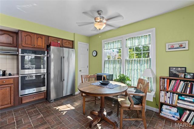 7356 Whitehall Colonial Lane, St Louis, MO 63119