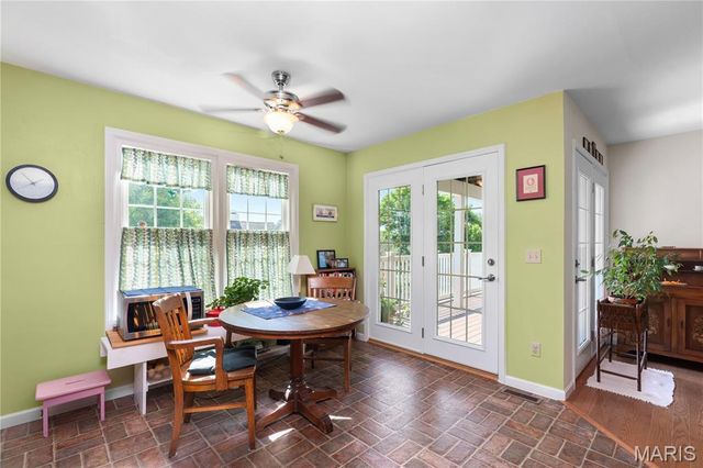 7356 Whitehall Colonial Lane, St Louis, MO 63119