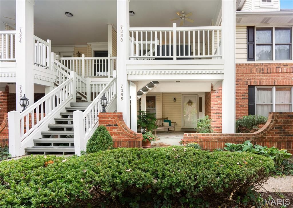 7356 Whitehall Colonial Lane, St Louis, MO 63119