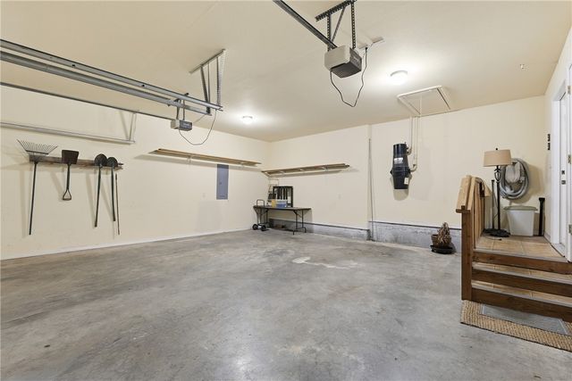 552 N Brices Cross Drive, Fayetteville, AR 72704