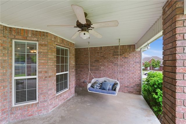 552 N Brices Cross Drive, Fayetteville, AR 72704
