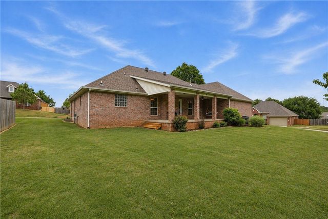 552 N Brices Cross Drive, Fayetteville, AR 72704