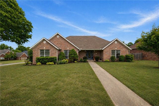 552 N Brices Cross Drive, Fayetteville, AR 72704
