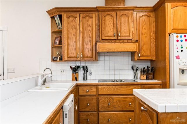 310 Wimbledon Drive, Weslaco, TX 78596