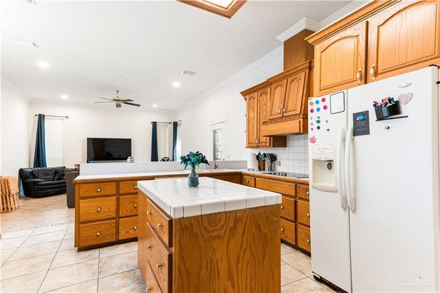 310 Wimbledon Drive, Weslaco, TX 78596