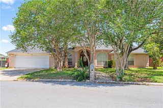 310 Wimbledon Drive, Weslaco, TX 78596