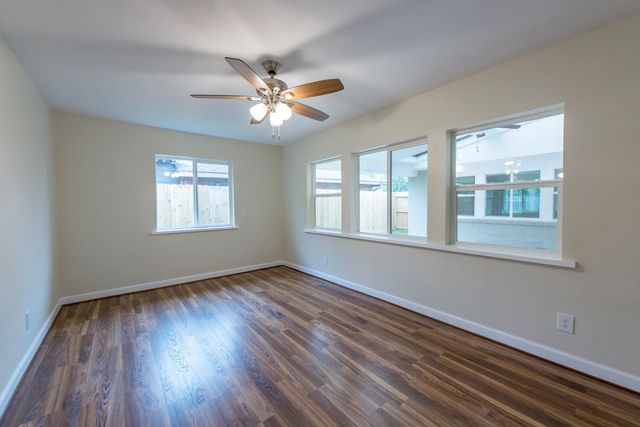 10613 Willowgrove Drive, Houston, TX 77035