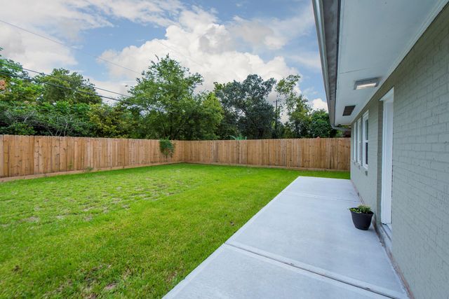 10613 Willowgrove Drive, Houston, TX 77035
