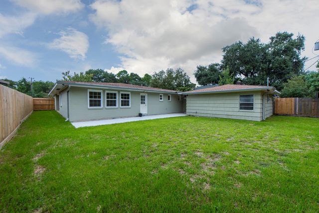 10613 Willowgrove Drive, Houston, TX 77035