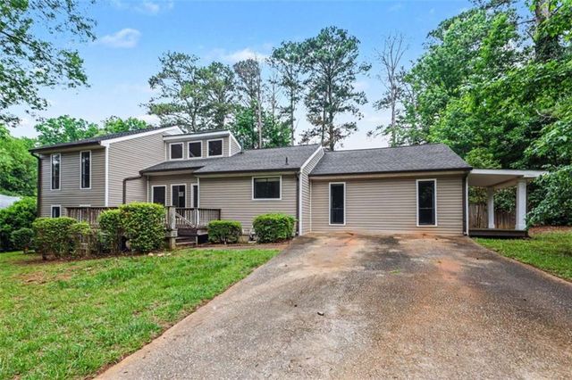 6742 Oakland Drive, Douglasville, GA 30135