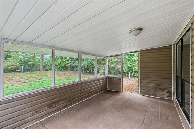 6742 Oakland Drive, Douglasville, GA 30135