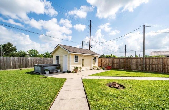 1311 Alpha Lane, Crosby, TX 77532