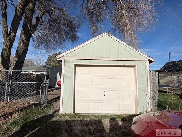 733 N Harrison Avenue, Pocatello, ID 83204
