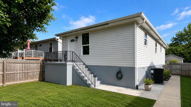 5905 J ST, Capitol Heights, MD 20743