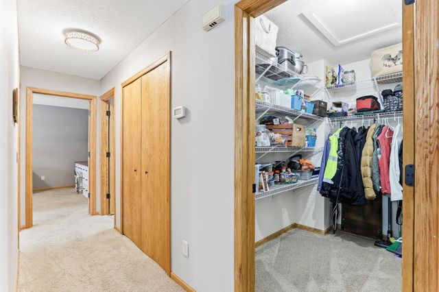 4226 Bridgewood Terrace, Vadnais Heights, MN 55127