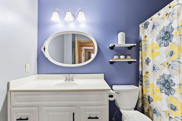 4226 Bridgewood Terrace, Vadnais Heights, MN 55127