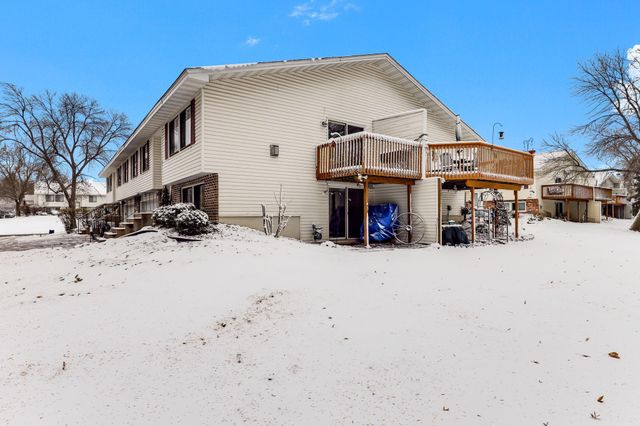 4226 Bridgewood Terrace, Vadnais Heights, MN 55127