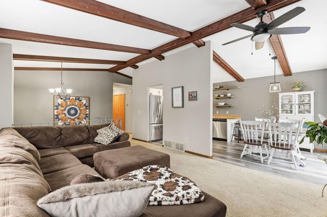 4226 Bridgewood Terrace, Vadnais Heights, MN 55127