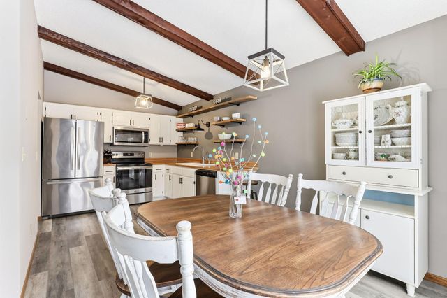 4226 Bridgewood Terrace, Vadnais Heights, MN 55127