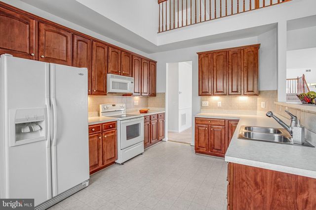 3749 RUSSETT MAPLE CT, Dumfries, VA 22025