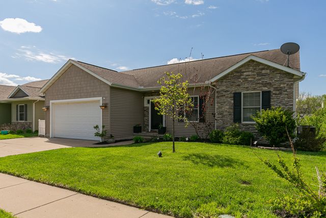 4 FRONTIER Court, Leclaire, IA 52753