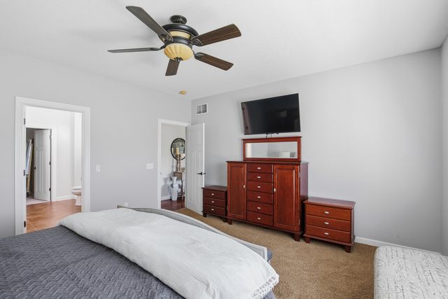 4 FRONTIER Court, Leclaire, IA 52753