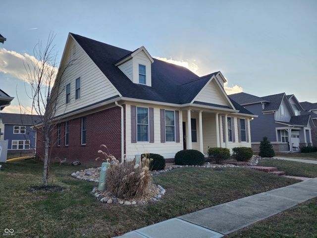 7215 Lockford Walk N, Avon, IN 46123