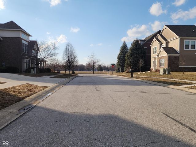 7215 Lockford Walk N, Avon, IN 46123