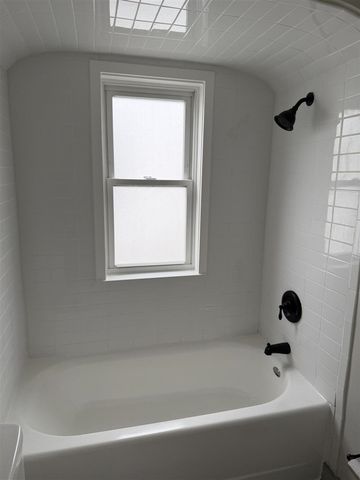 20202 Washtenaw Street, Harper Woods, MI 48225