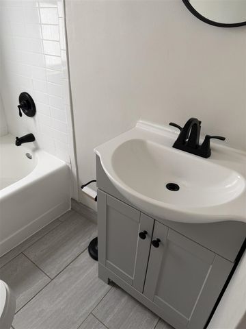 20202 Washtenaw Street, Harper Woods, MI 48225