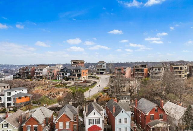 101 Watch Hill Lane, Newport, KY 41071