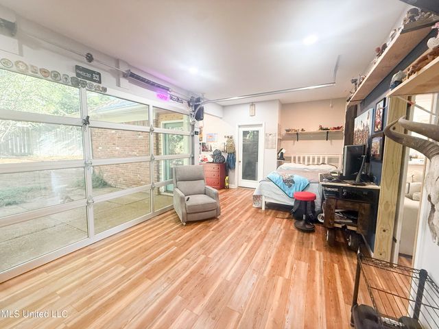 11 Moss Forest Circle, Jackson, MS 39211