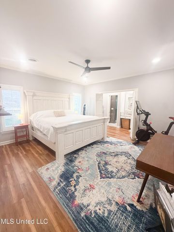 11 Moss Forest Circle, Jackson, MS 39211