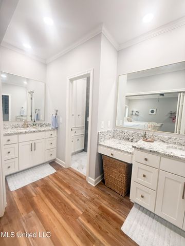 11 Moss Forest Circle, Jackson, MS 39211