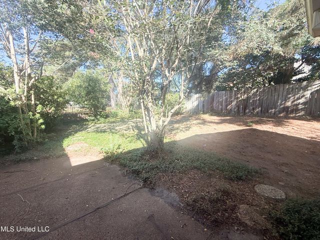 11 Moss Forest Circle, Jackson, MS 39211