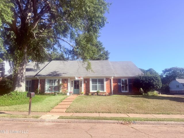 11 Moss Forest Circle, Jackson, MS 39211