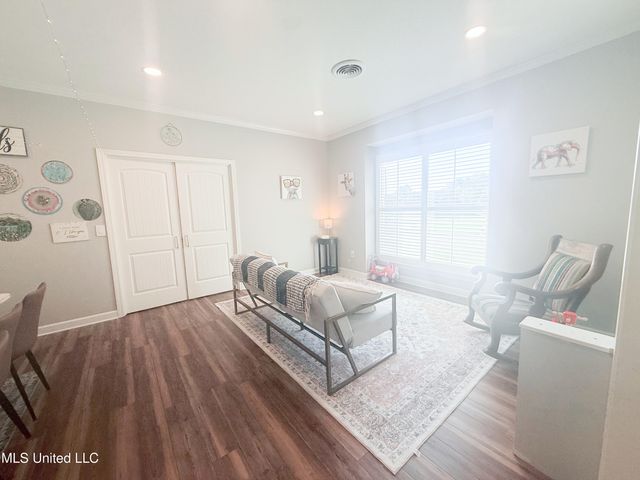 11 Moss Forest Circle, Jackson, MS 39211