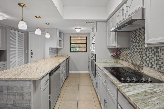 1750 BELLEAIR FOREST DRIVE C20, Belleair, FL 33756