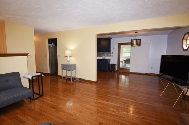 16 Arrow Drive, Whitman, MA 02341