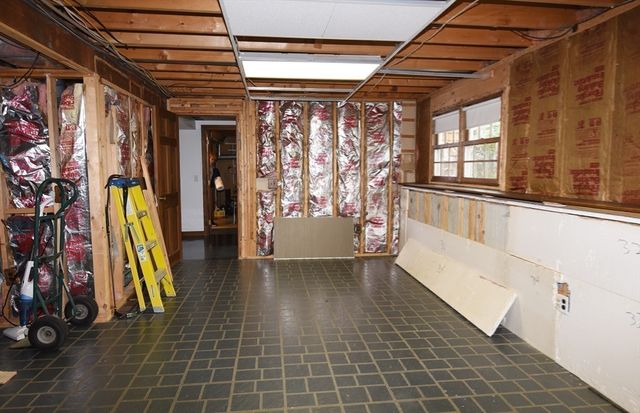 16 Arrow Drive, Whitman, MA 02341