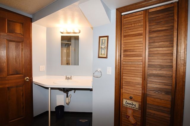 16 Arrow Drive, Whitman, MA 02341
