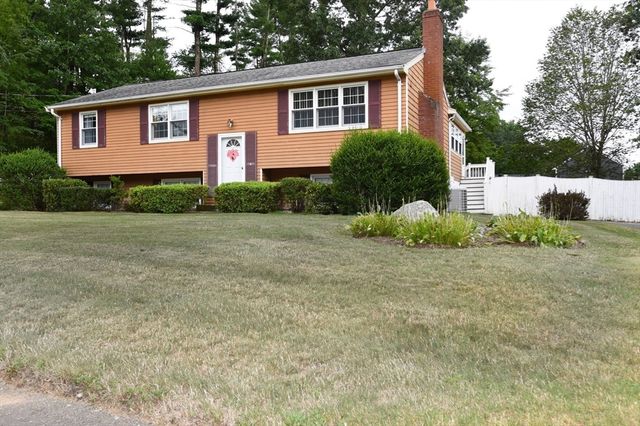 16 Arrow Drive, Whitman, MA 02341
