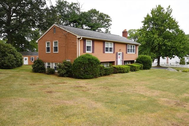 16 Arrow Drive, Whitman, MA 02341