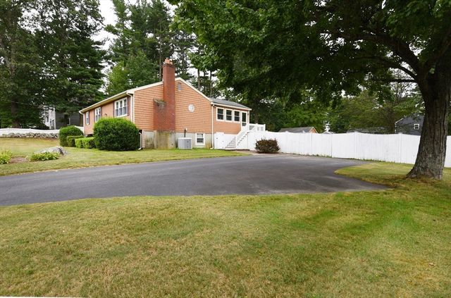 16 Arrow Drive, Whitman, MA 02341