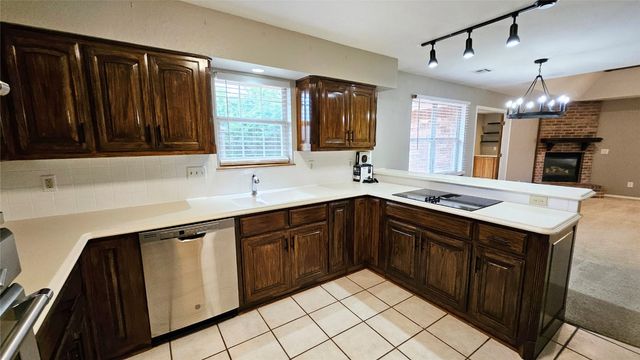 2516 Ridgewood Drive, Moore, OK 73160
