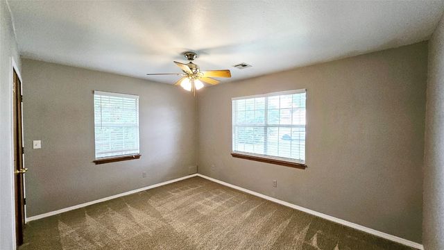 2516 Ridgewood Drive, Moore, OK 73160