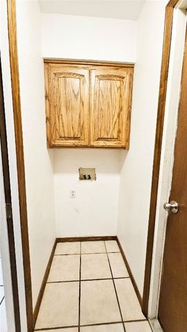 2516 Ridgewood Drive, Moore, OK 73160