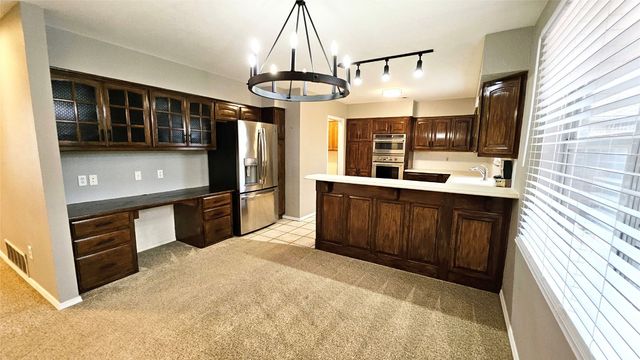 2516 Ridgewood Drive, Moore, OK 73160