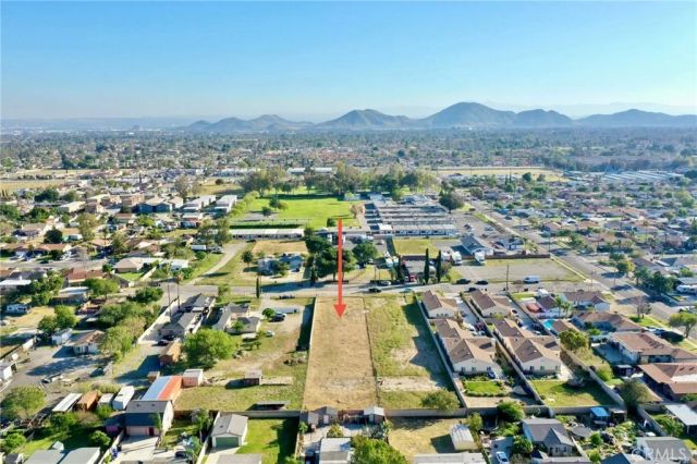 17562 Court, Fontana, CA 92336