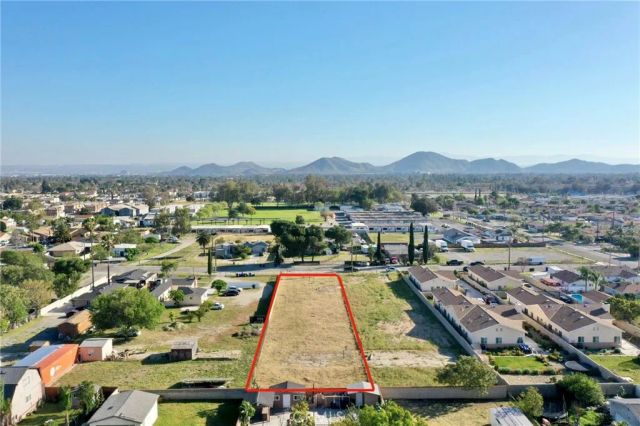 17562 Court, Fontana, CA 92336